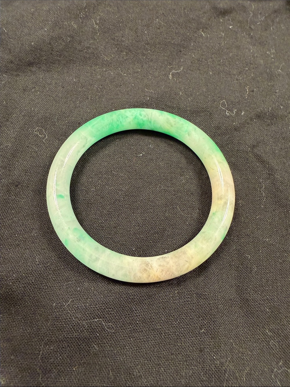 Green and Beige Marbled Jade-Style Bangle Bracelet